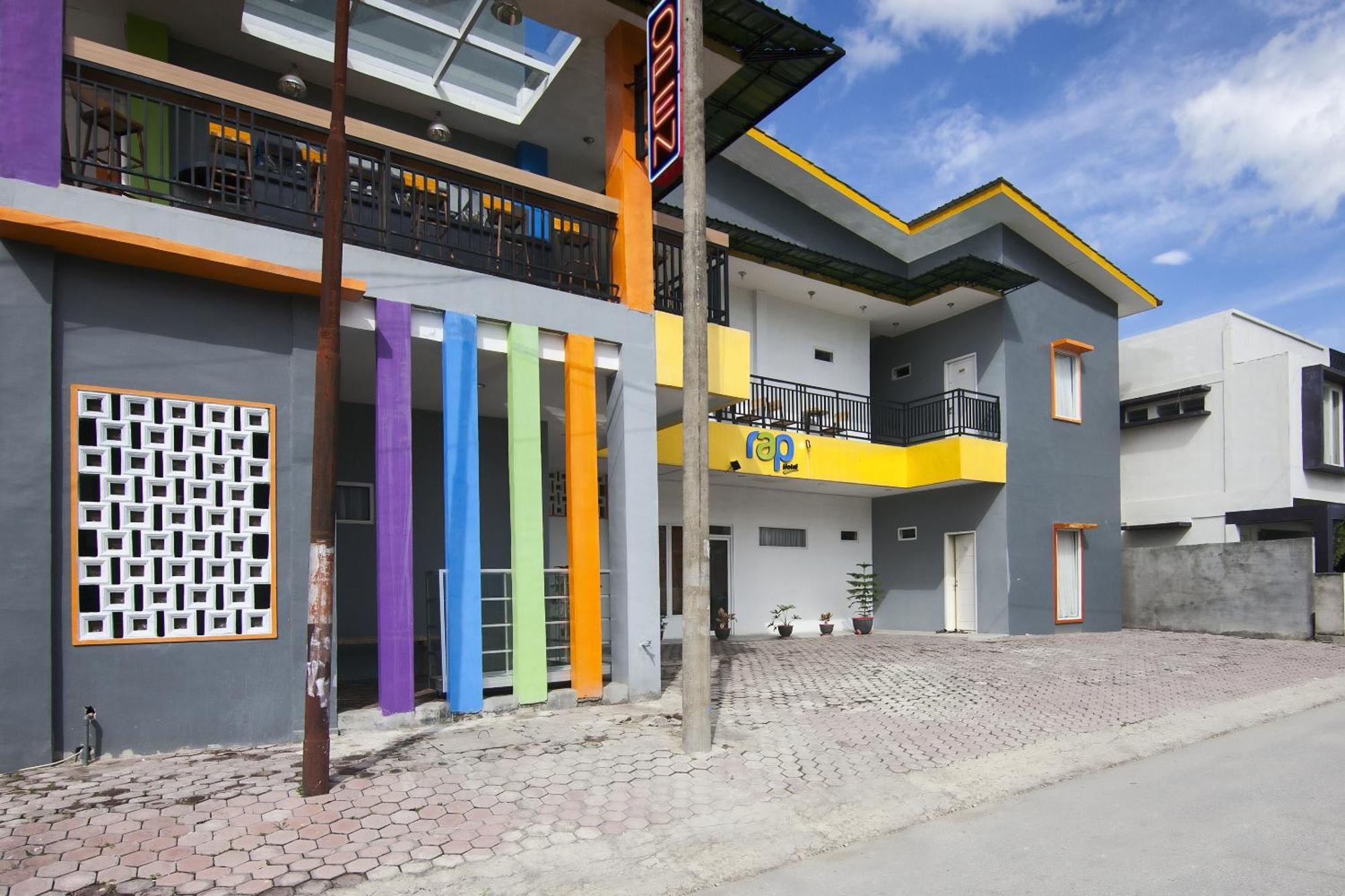 Rap Hotel Balige Exterior photo